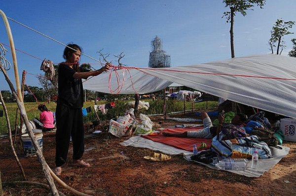 网上股票配资开户 泰柬冲突已致柬12名平民死亡，40万人流离失所